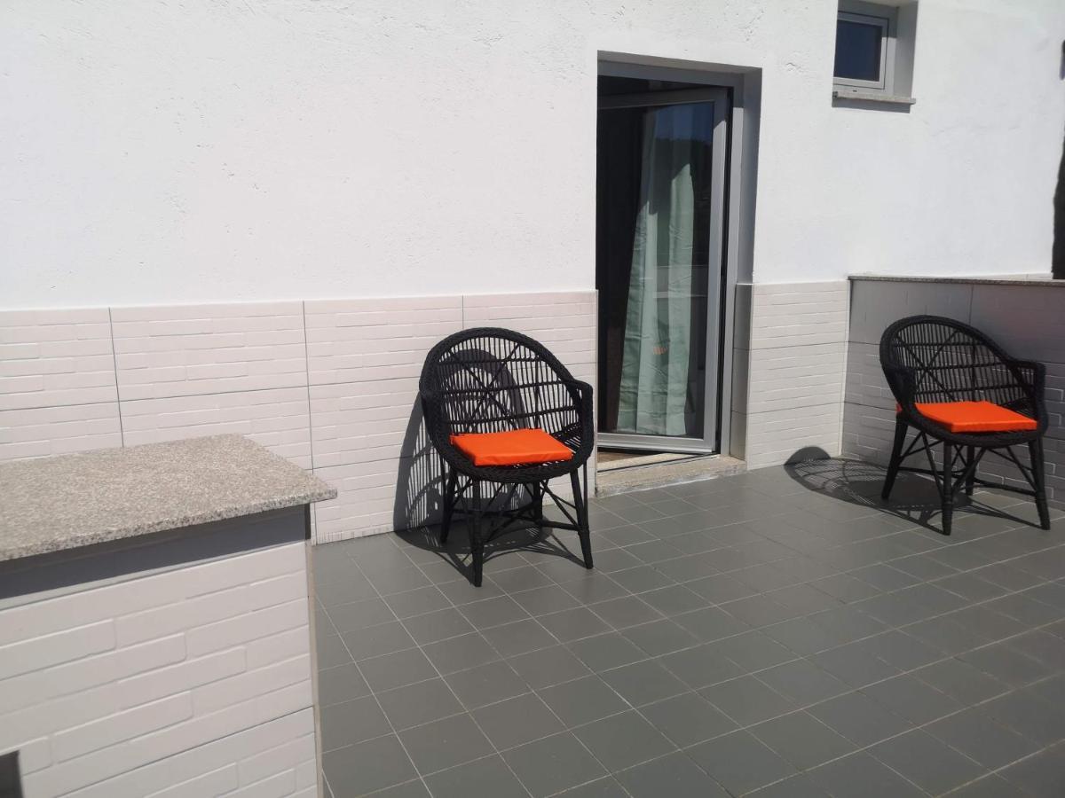 Leonchic - Guest House Com Piscina De Agua Salgada Barcelos Rum bild