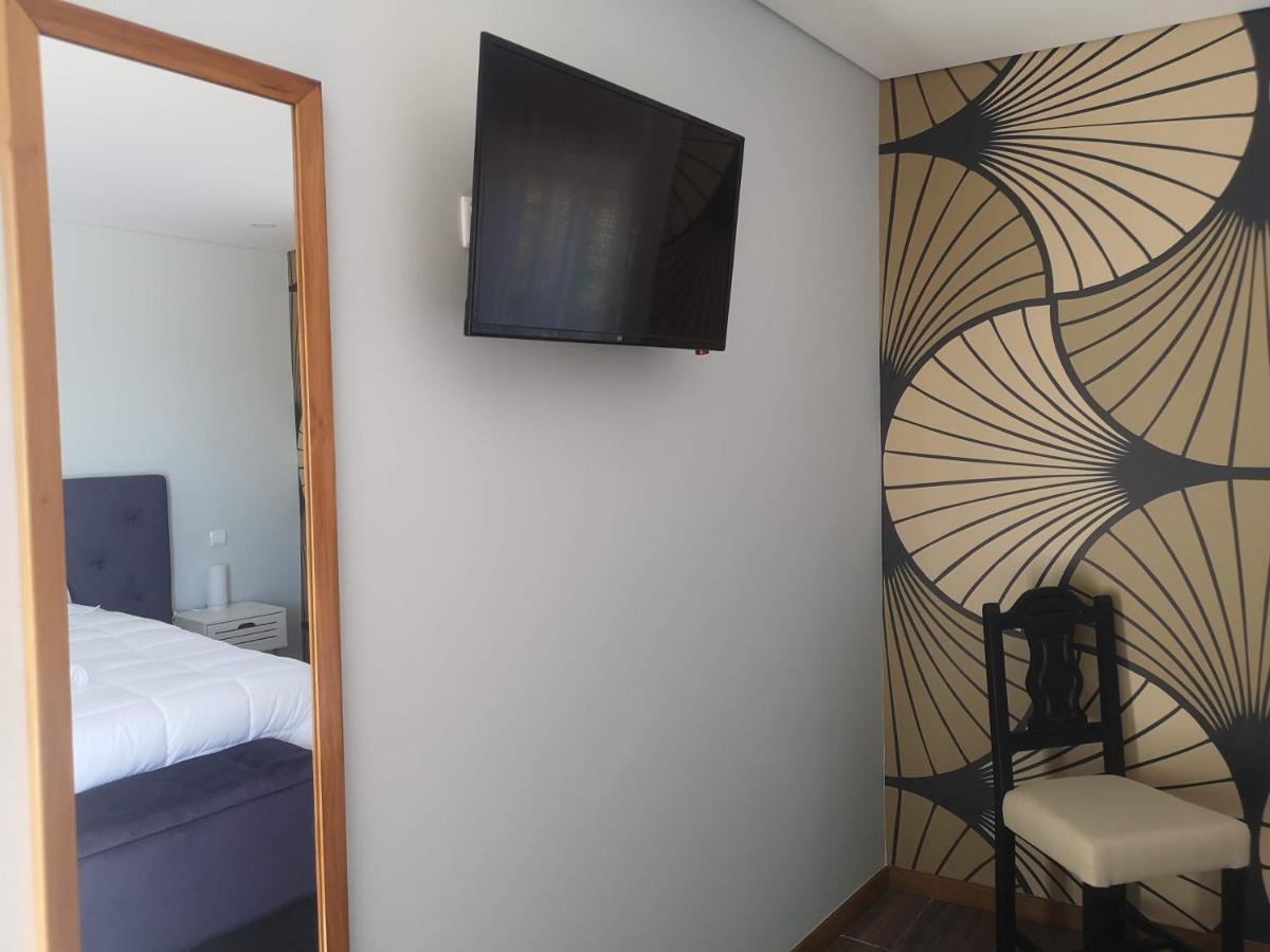 Leonchic - Guest House Com Piscina De Agua Salgada Barcelos Rum bild